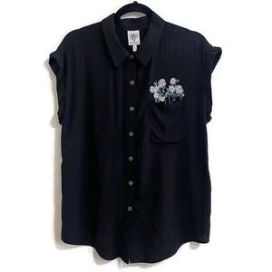 Self Esteem Womens Top XL Embroidered Flowers Resort Travel Minimalist Casual